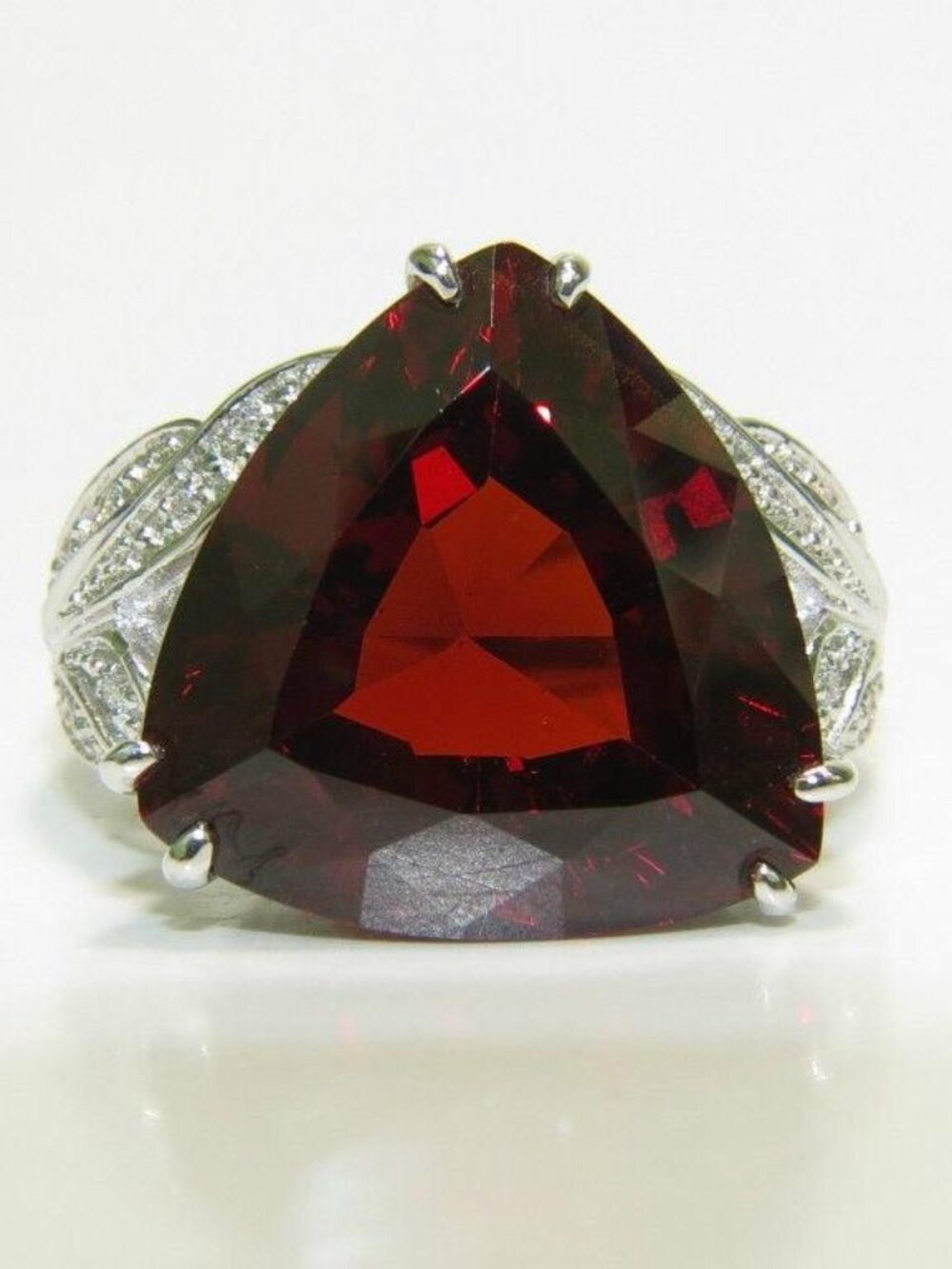 Triangular-Cut Garnet Ring with Natural Diamonds 14kt*